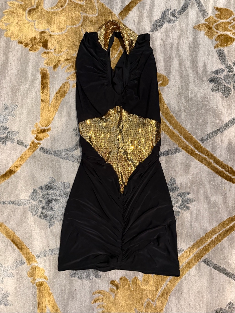 Black & Gold Sequin Halter Cocktail Dress juniors m runs small